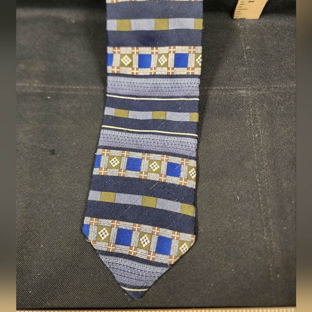 Vintage Sabatini Geometric Pattern Blue and Green Men's Tie Used Great Shape